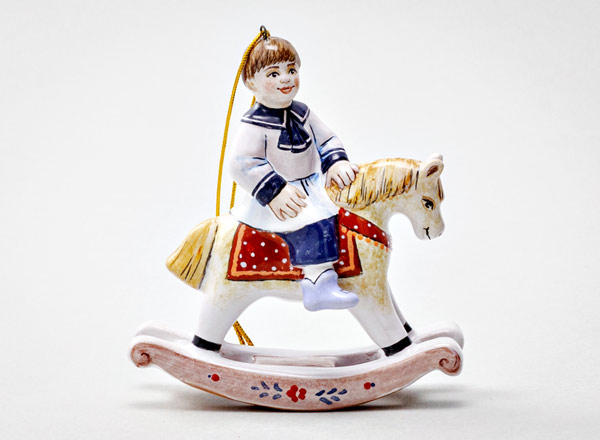 Елочная игрушка Мальчик на лошадке Мальчик на лошадке в белой рубашке 4