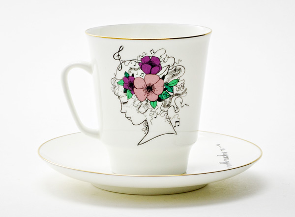 Чашка с блюдцем кофейная в подарочной коробке И пусть душа поет... Майская