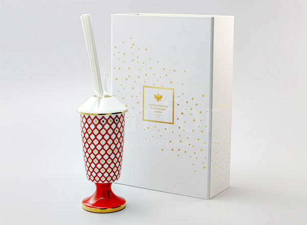 Аромадиффузор в подарочной коробке Нежный пион Скарлетт 1