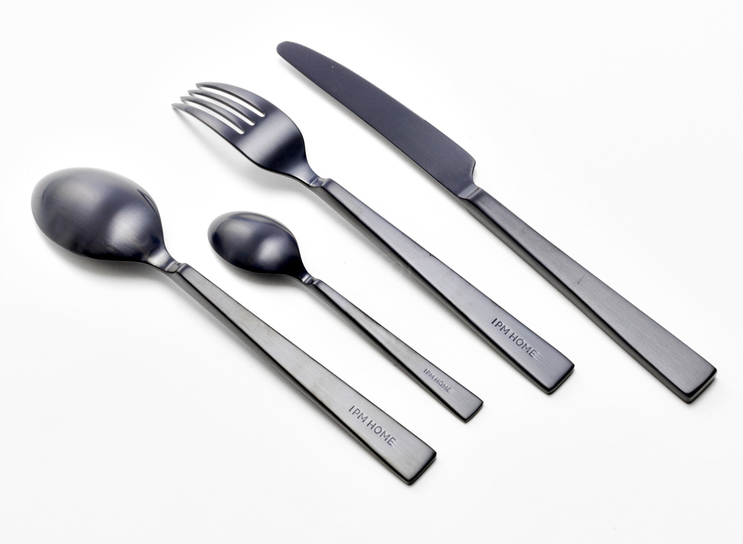 Набор столовых приборов в подарочной коробке «Matte black» 4/16