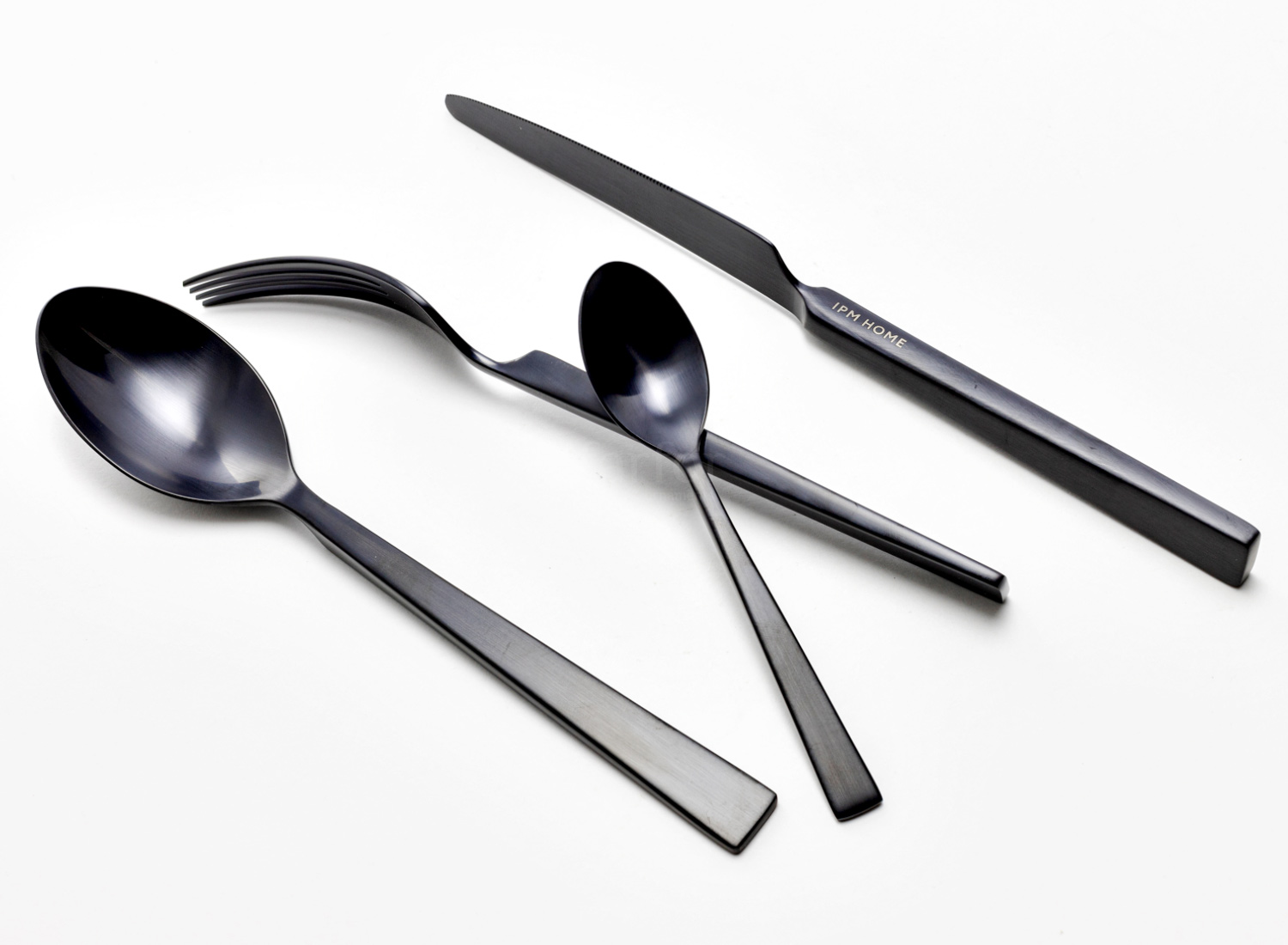 Набор столовых приборов в подарочной коробке «Matte black» 4/16