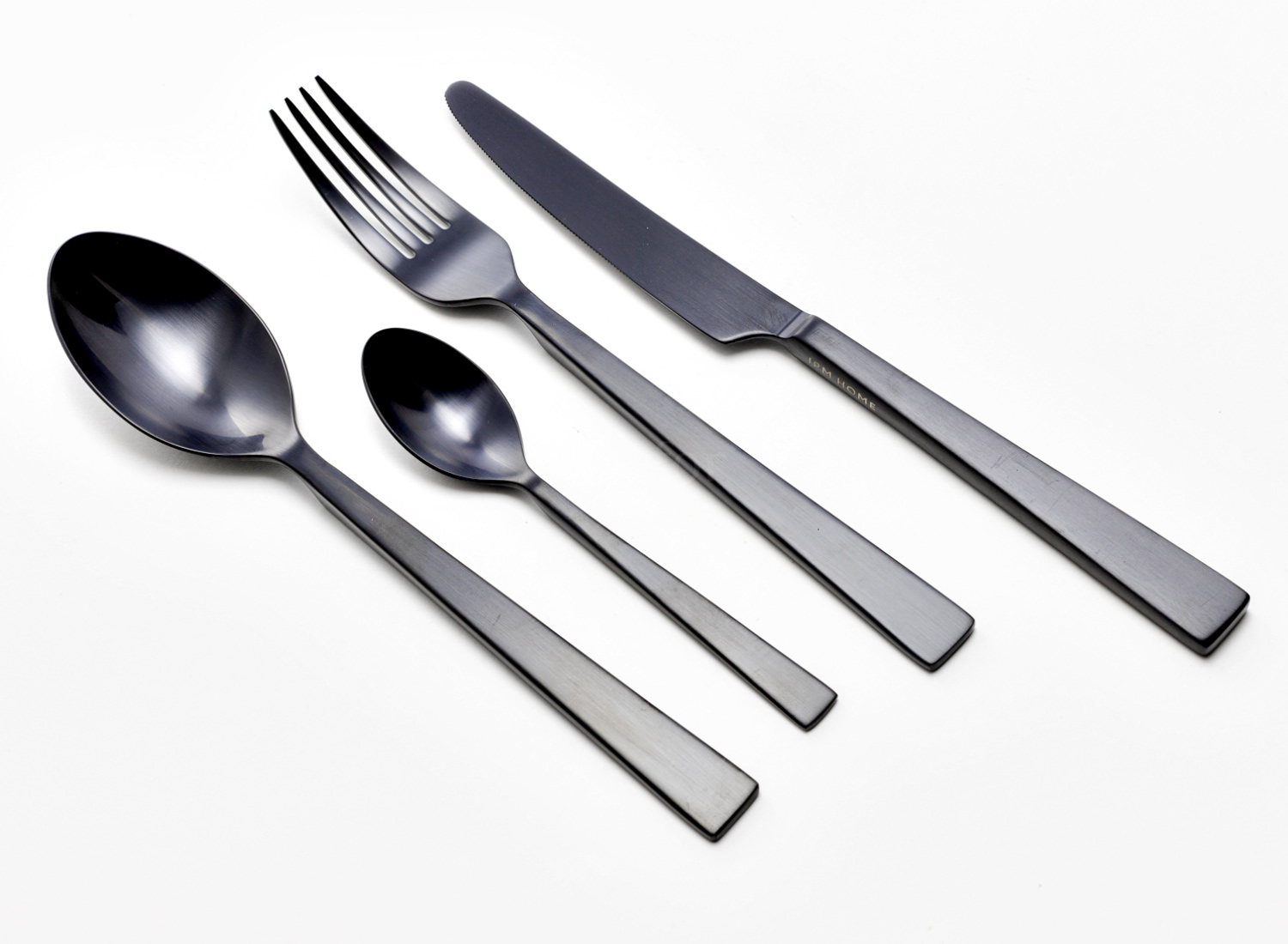 Набор столовых приборов в подарочной коробке «Matte black» 4/16