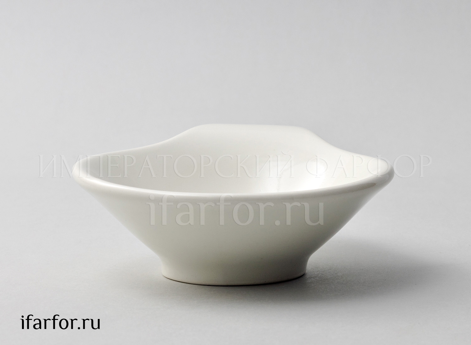 Розетка с ручкой «Белая» Форма: Воскресенье. Керамика. 120 x 50 мм.
