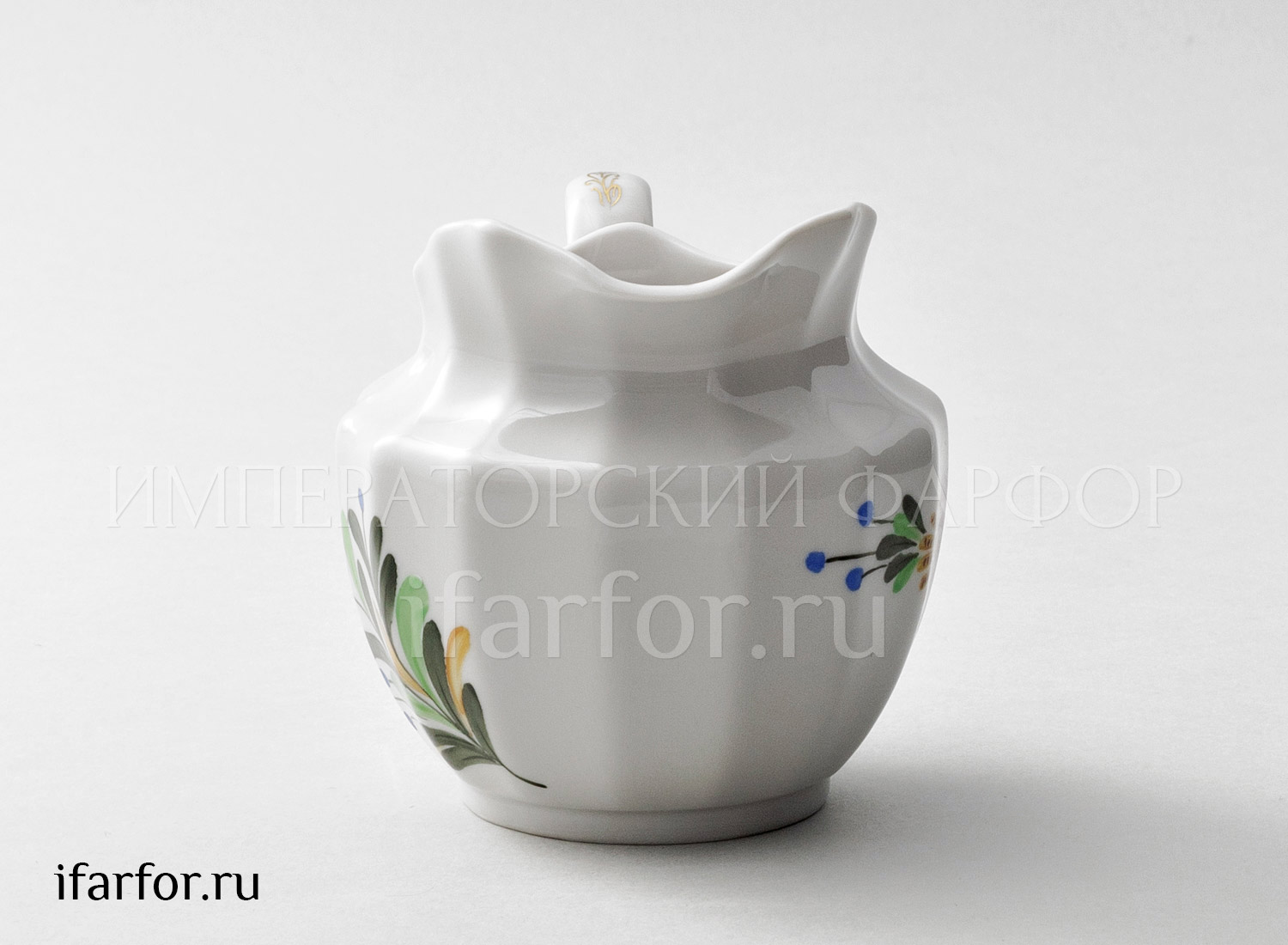 Сливочник «Фуксия» Форма: Ампир. Твердый фарфор. 350 мл.