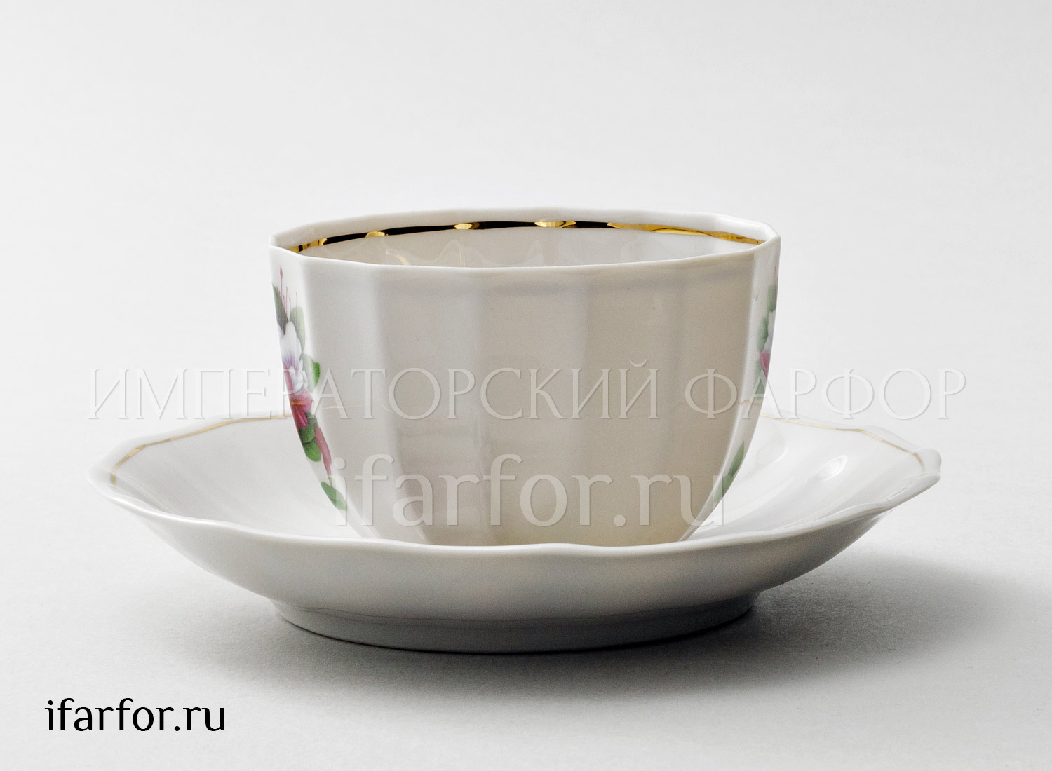 Чашка с блюдцем чайная «Красный колокольчик» 1/2 Форма: Ампир. Твердый фарфор. 200 мл.