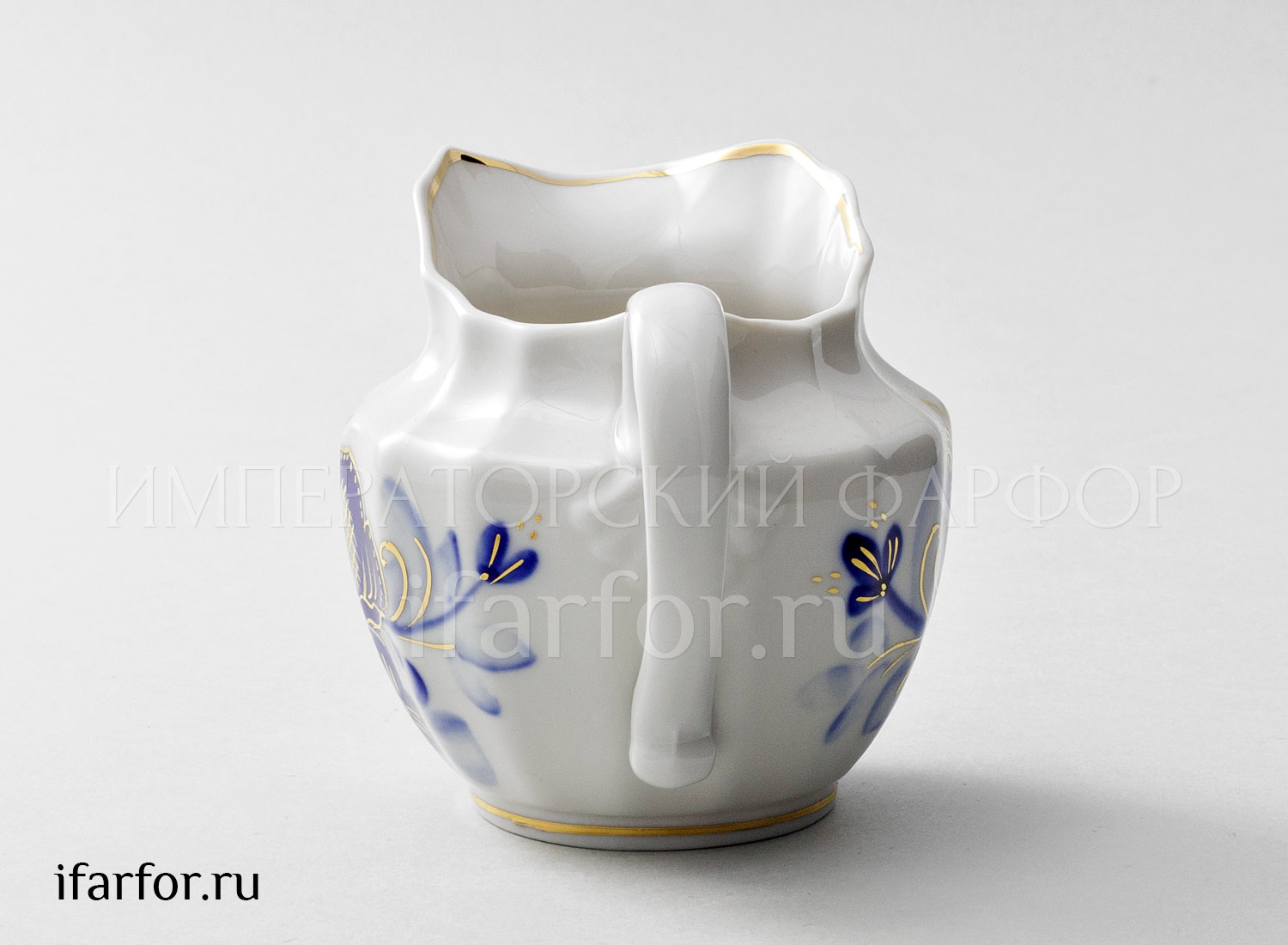 Сливочник «Голубая магнолия» Форма: Ампир. Твердый фарфор. 350 мл.