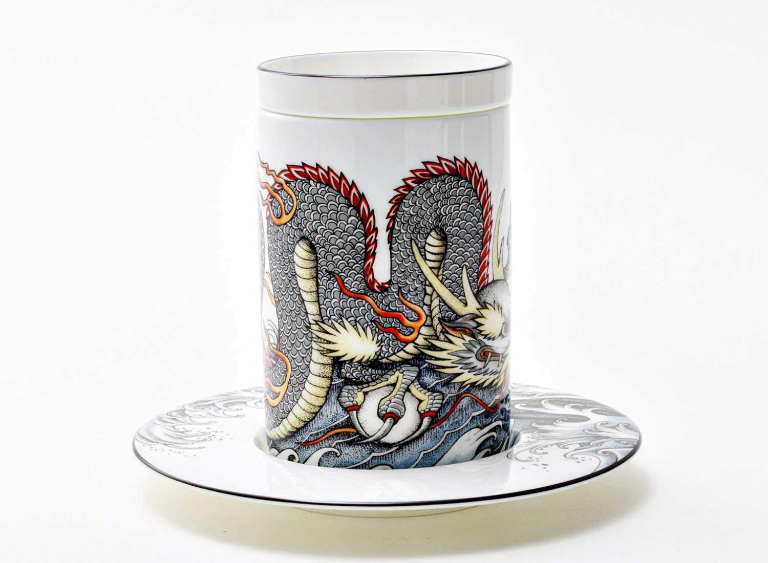 Бокал с блюдцем и крышкой в подарочной коробке «Tattoo. Dragon» Костяной фарфор. 390 мл.