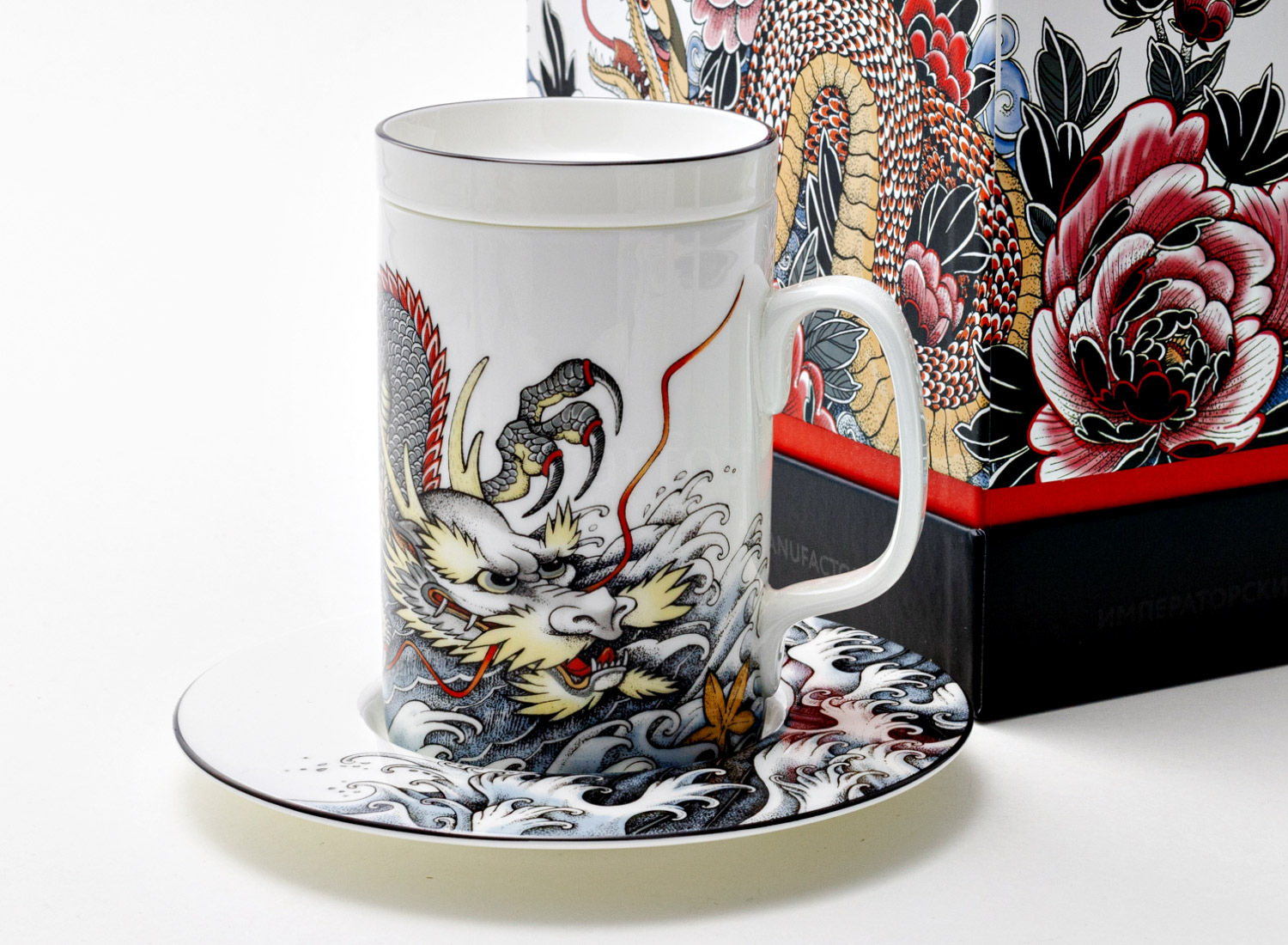 Бокал с блюдцем и крышкой в подарочной коробке «Tattoo. Dragon» Костяной фарфор. 390 мл.