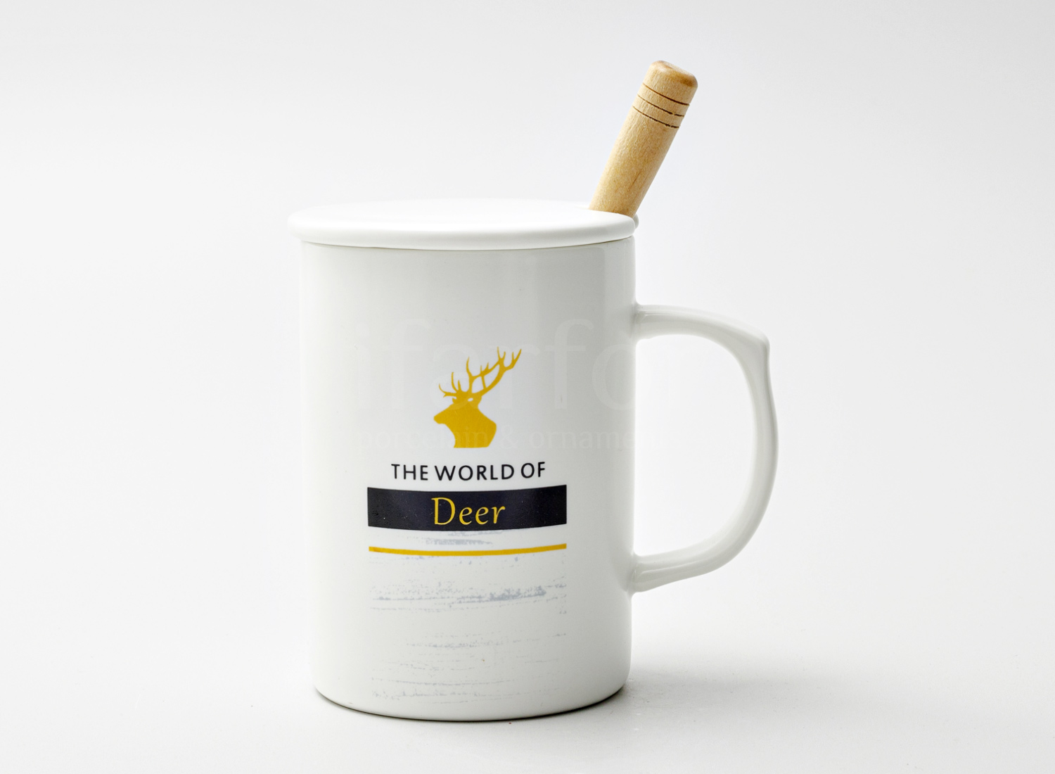 Кружка с крышкой и ложкой «The world of deer» Форма: Royal Classics. Керамика. 480 мл.