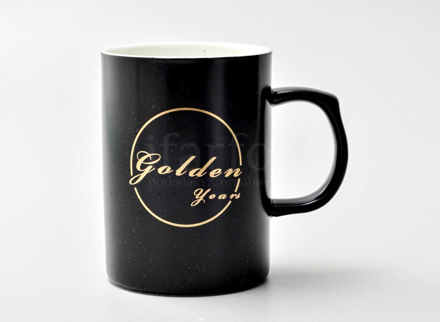 Кружка «Golden years 2» Форма: Royal Classics. Керамика. 380 мл.