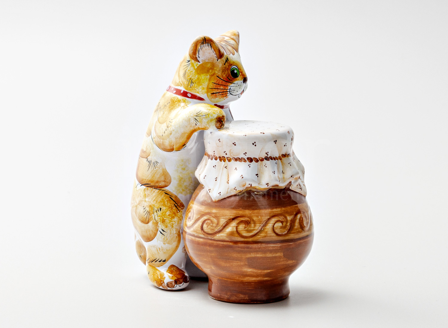Скульптура «Кошка с крынкой» Форма: Кошка с крынкой. Майолика. 110 x 70 x 140 мм.