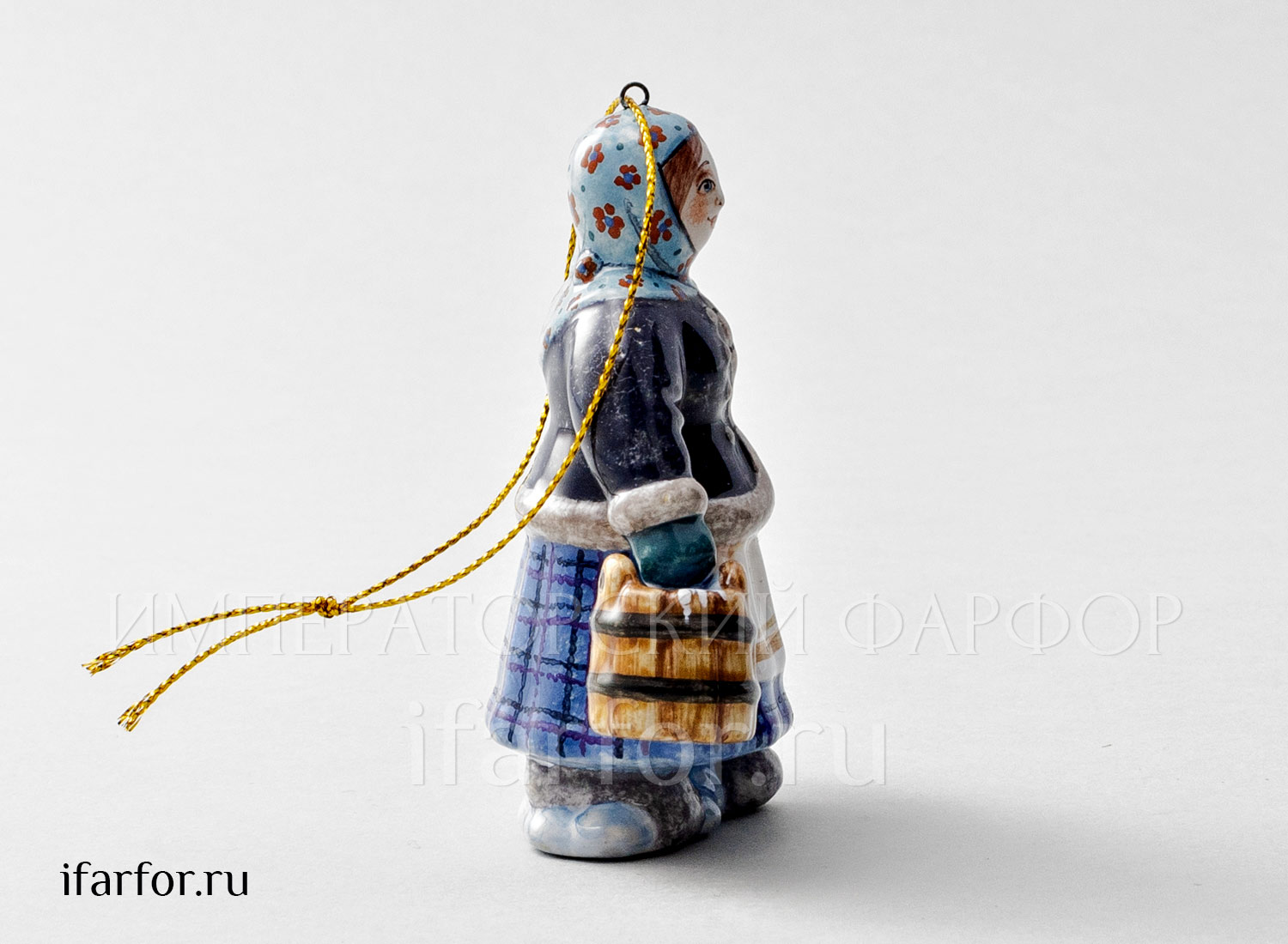 Елочная игрушка «Крестьянка с ведрами»