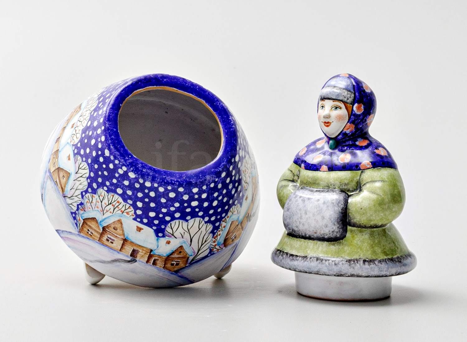 Шкатулка «Зима» Форма: Шкатулка-секрет. Майолика. 100 x 140 мм.