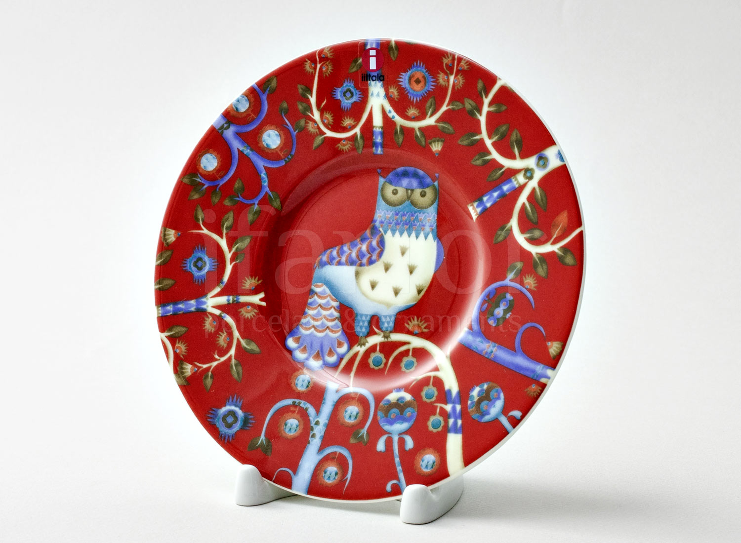 Блюдце «Taika (красное)» Фарфор. 150 мм.