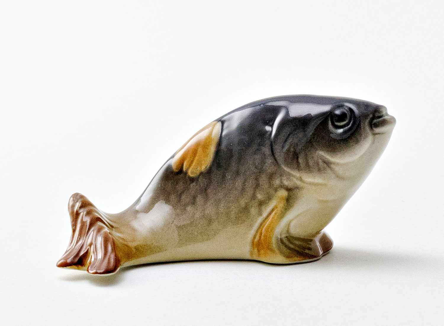 Скульптура «Вобла малая коричневая»