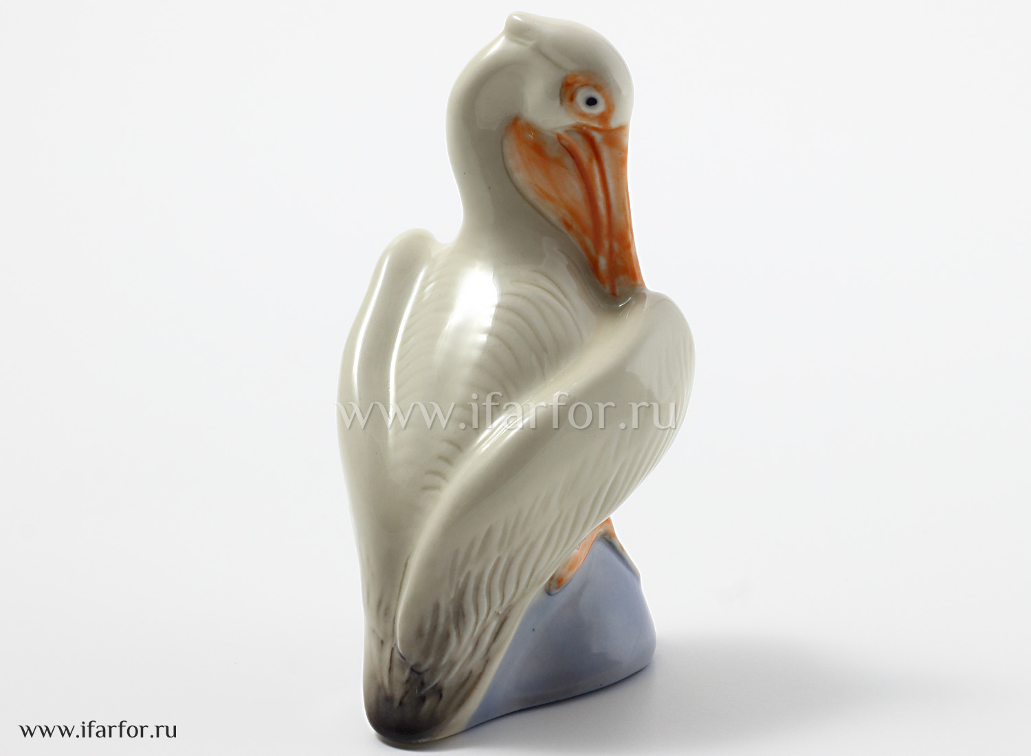 Скульптура «Пеликан малый»