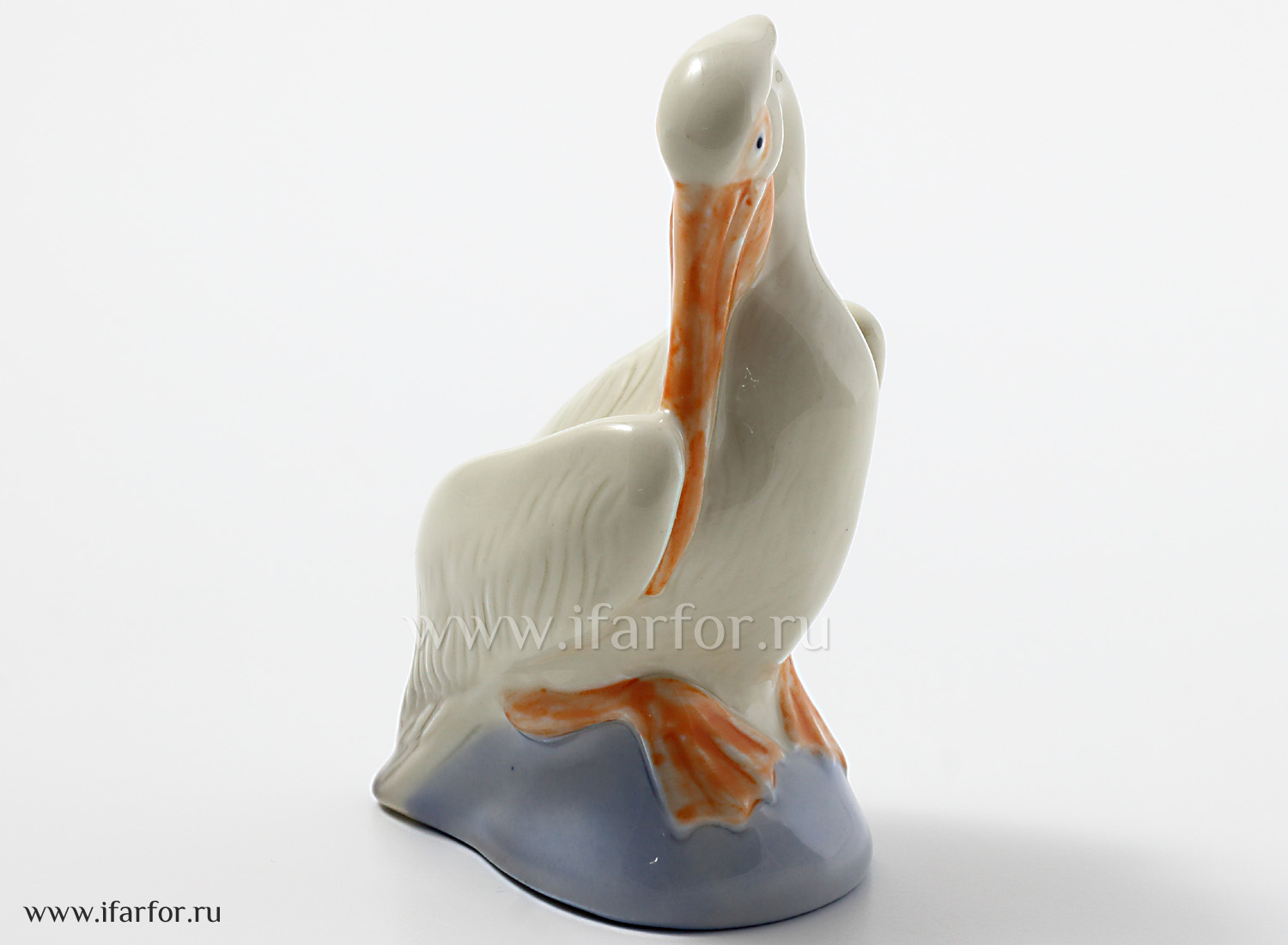 Скульптура «Пеликан малый»