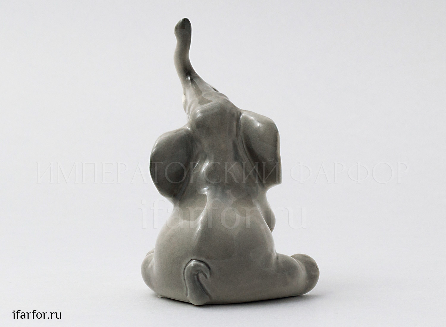 Скульптура «Слонёнок»