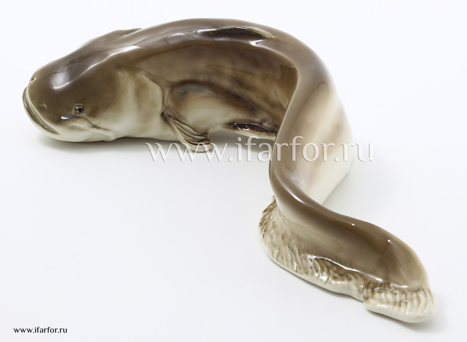 Скульптура «Сом плывущий»