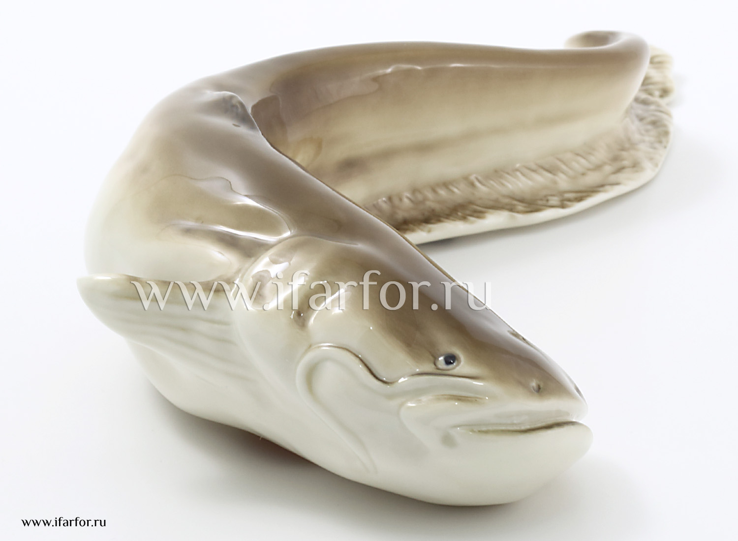 Скульптура «Сом плывущий»