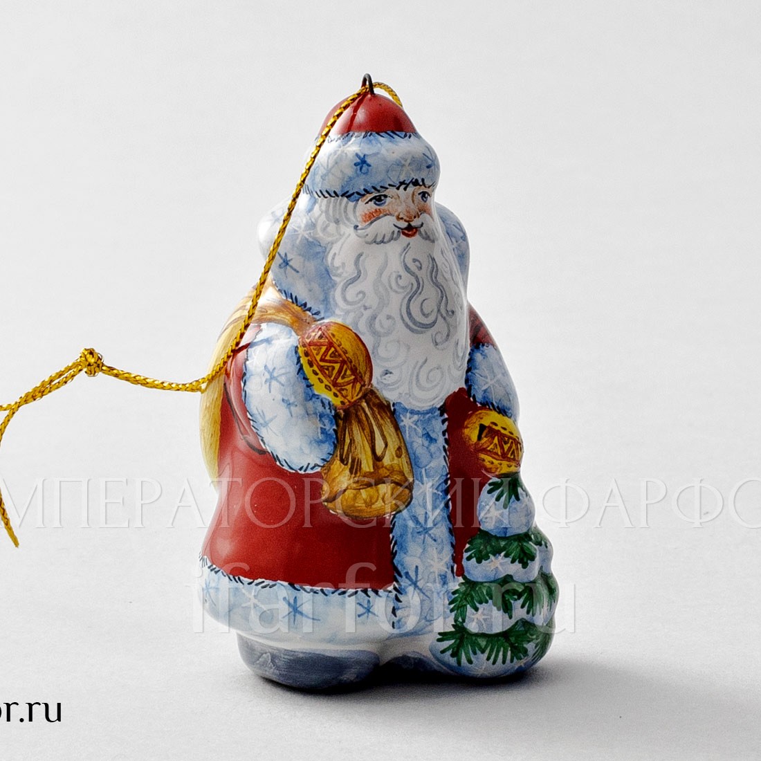 Елочная игрушка «Дед Мороз с елочкой в красной шубе» Майолика. 41 x 50 x 83 мм.