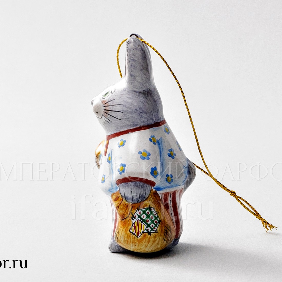 Елочная игрушка «Заяц с мешком» Форма: Заяц с мешком. Майолика. 50 x 85 мм.