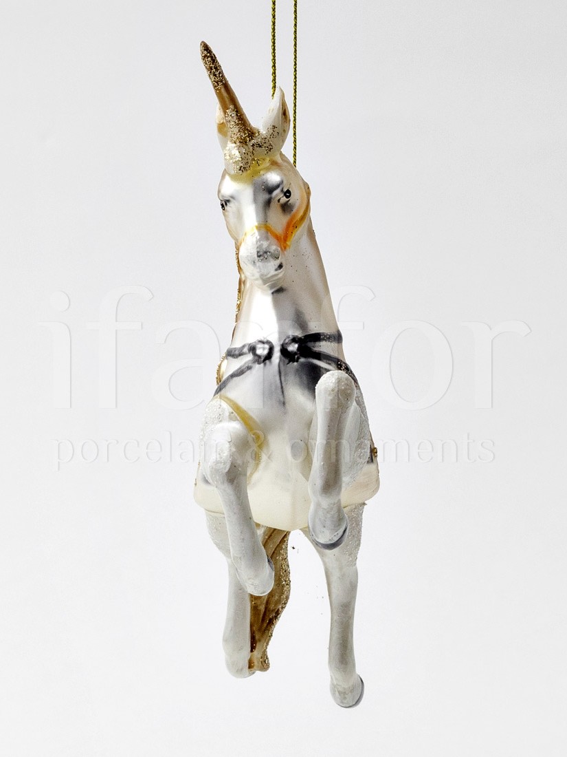 Елочная игрушка «Единорог в попоне» Стекло, полирезина. 116 x 108 мм.