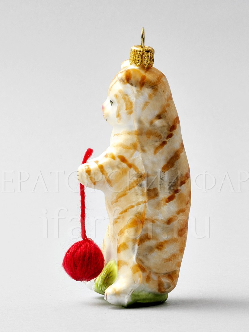 Елочная игрушка «Котик рыженький с клубком» Стекло. 120 мм.