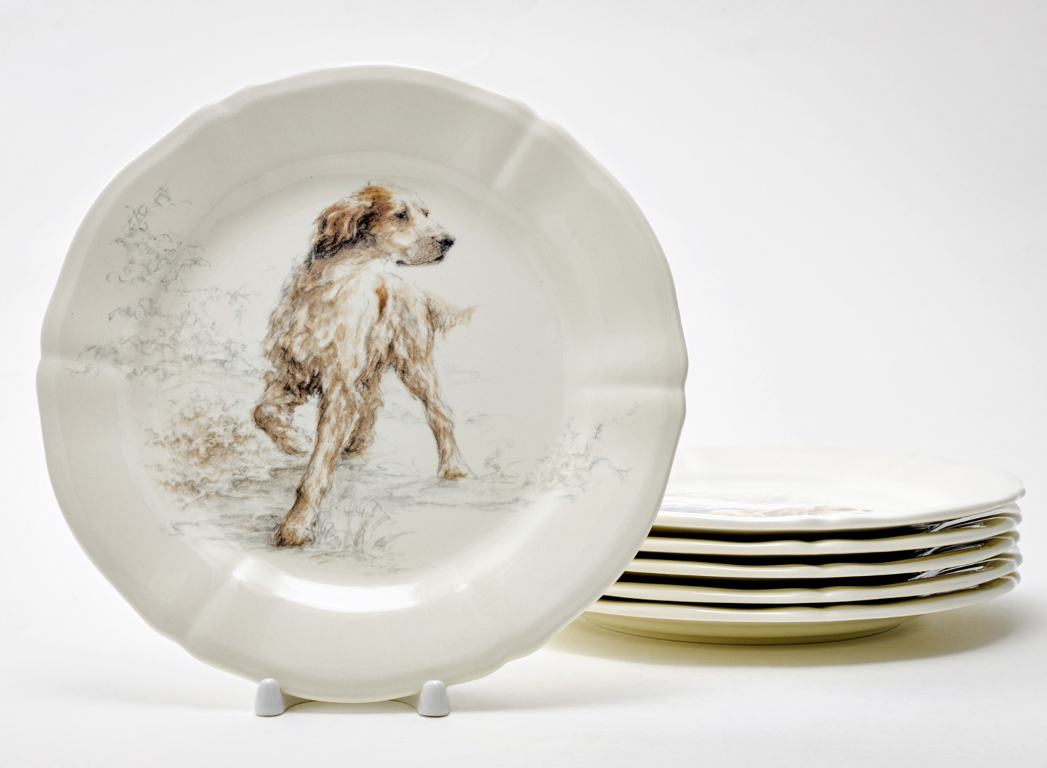 Набор тарелок столовый «DOGS SOLOGNE» Форма: GIEN Рошель. Фаянс. 232 мм.