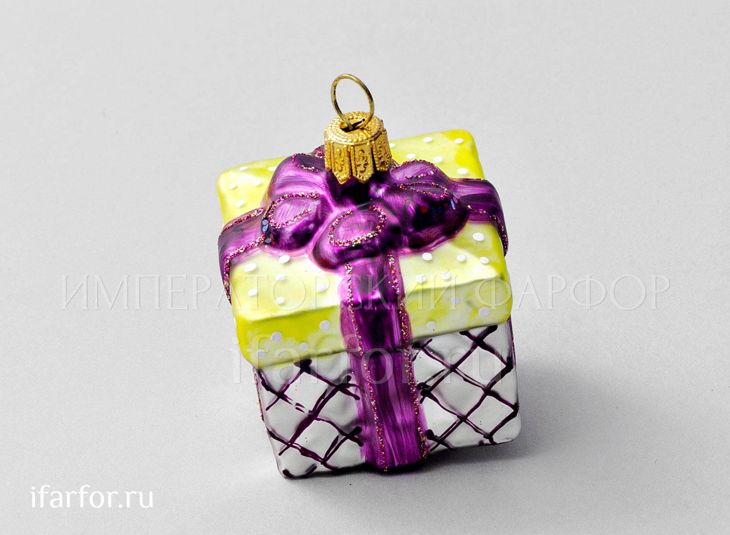 Елочная игрушка «Подарок в коробке»