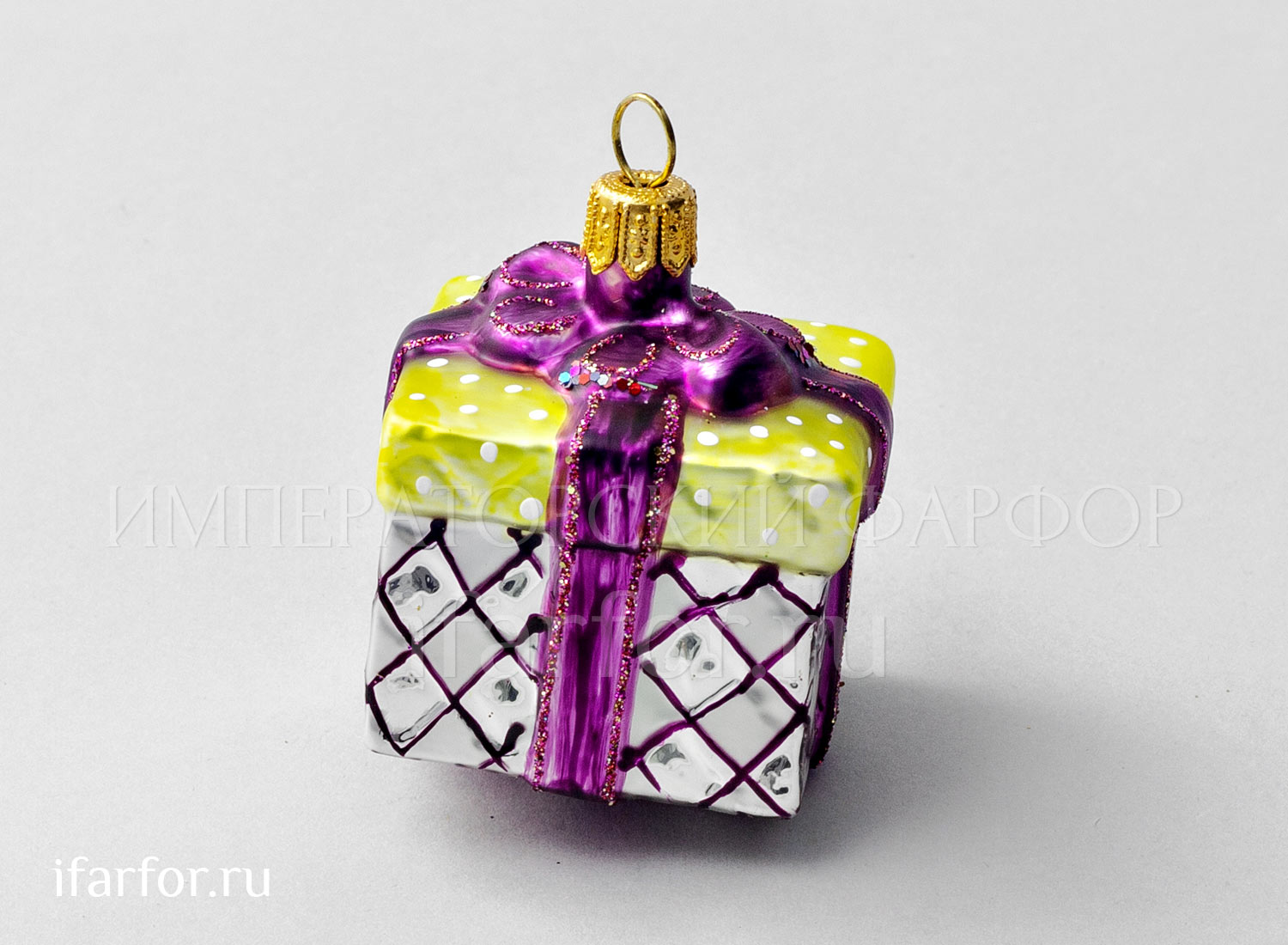 Елочная игрушка «Подарок в коробке»