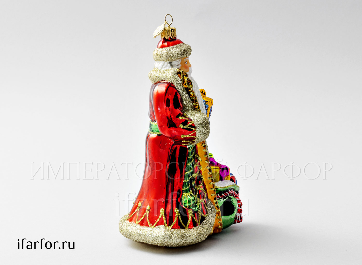 Елочная игрушка в подарочной коробке «Дед Мороз с мешком подарков» Стекло. 115 x 180 мм.