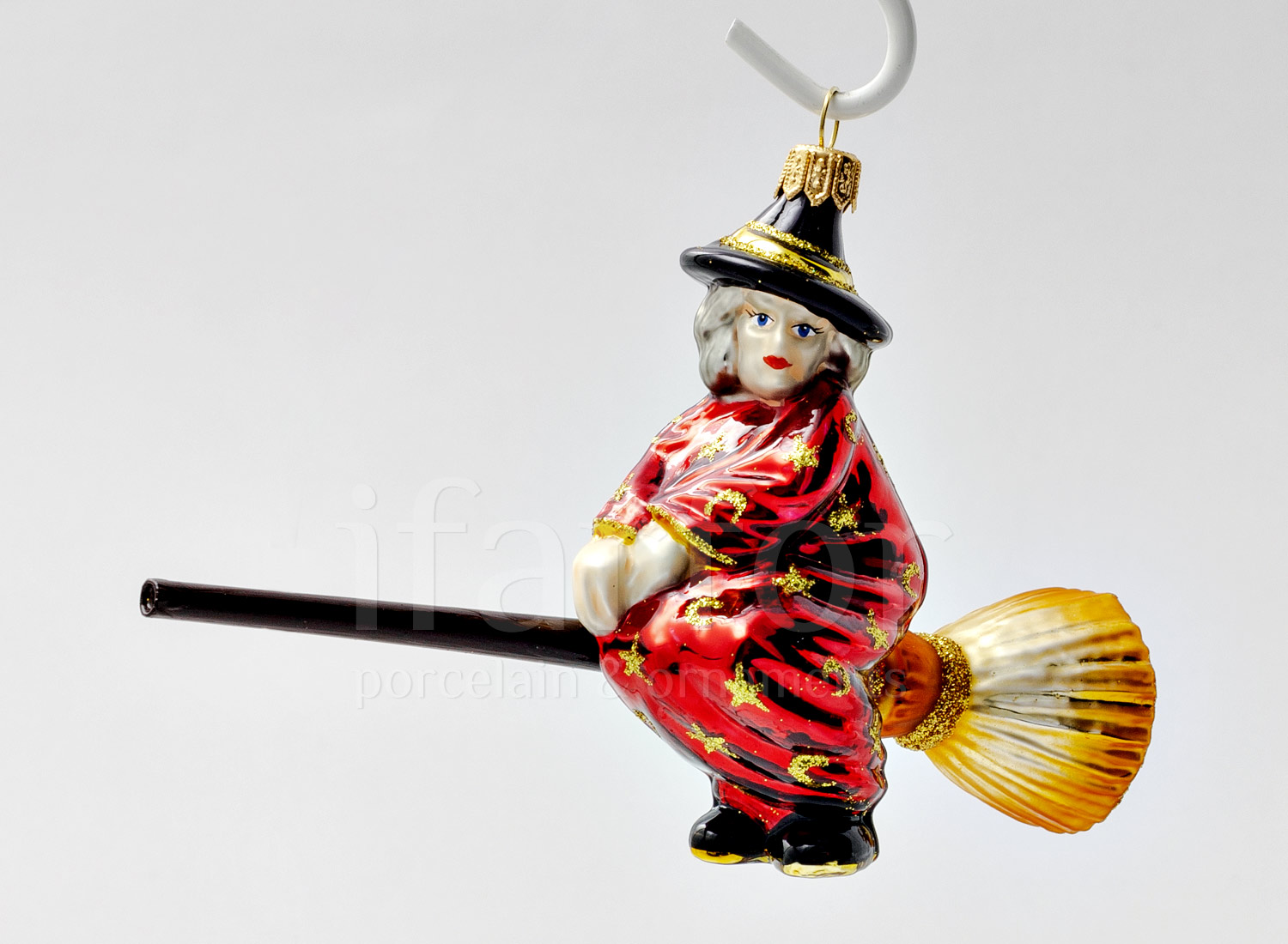 Елочная игрушка «Ведьма на метле (в красном)»