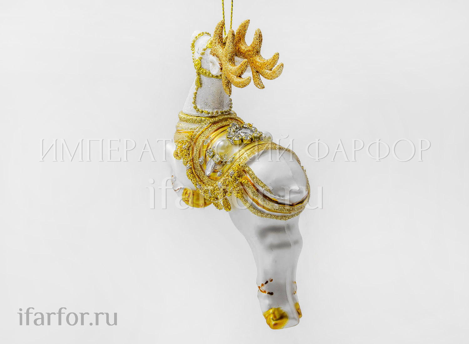 Елочная игрушка «Олень с золотом» Форма: Олень с золотом. Стекло, полирезина. 145 мм.