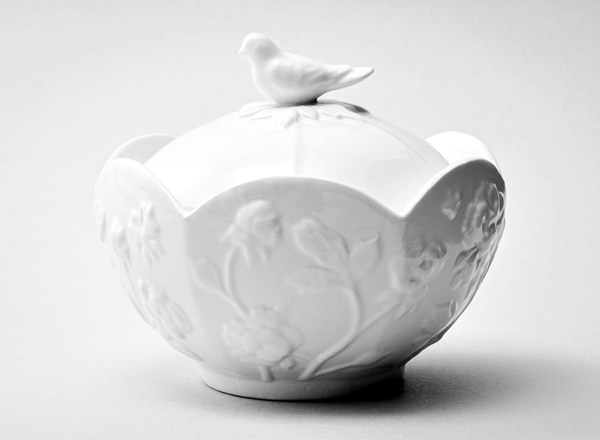 Sugar bowl Flower relief White 
