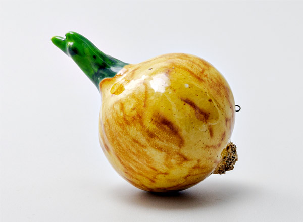Sculpture Small sprouted onion