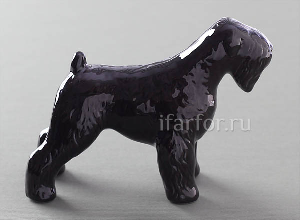 Sculpture Черный терьер стоящий