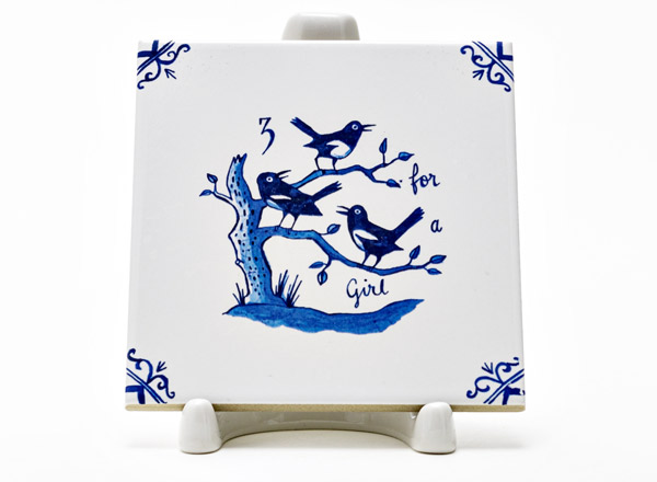 Tile Dutch. Three magpies 
