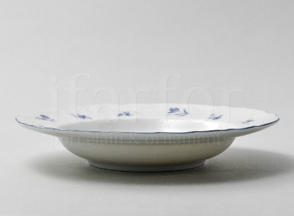 Plate deep Nord summer