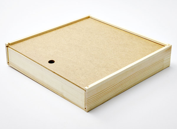 Шкатулка для 2х декоративных тарелок Шкатулка