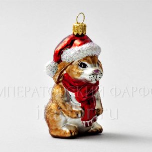 Елочная игрушка Кролик в шапке Деда Мороза 97 мм.