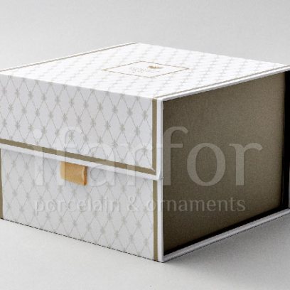 Подарочная упаковка кубик средний Белый Кубик на магнитах