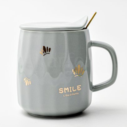 Кружка с крышкой и ложкой «SMILE» Форма: Royal Classics. Керамика. 440 мл.
