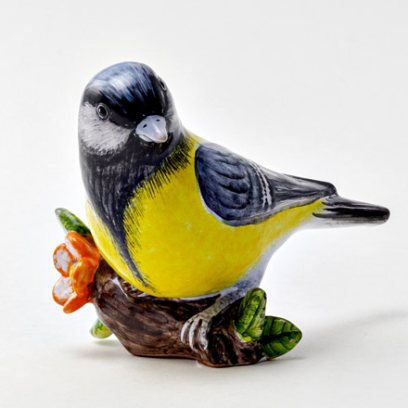 Скульптура «Синичка на ветке» Форма: Синичка на ветке. Майолика. 105 x 80 x 115 мм.