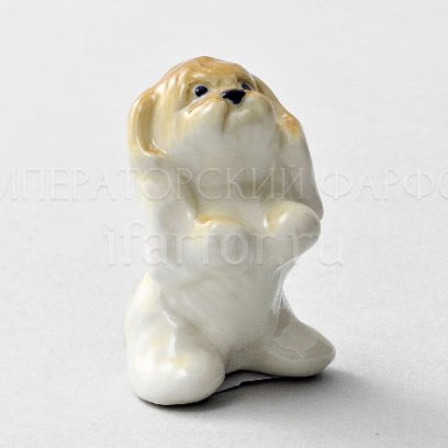 Скульптура «Болонка стоящая» Форма: Болонка стоящая. Мягкий фарфор. 30 x 40 мм.