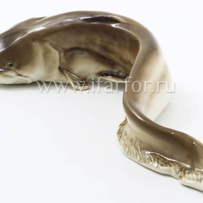 Скульптура Сом плывущий