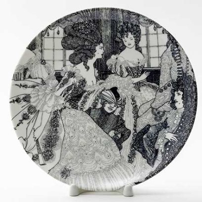 Декоративная тарелка Битва красавцев и красоток