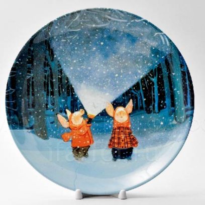 Декоративная тарелка Поросята в зимнем лесу