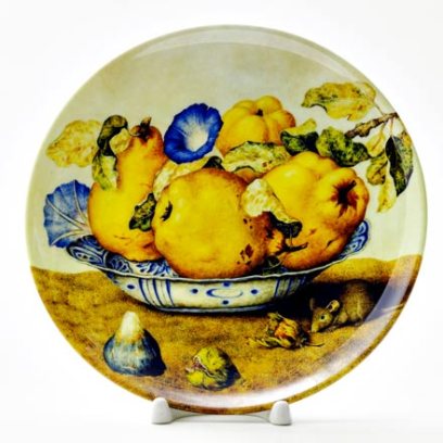 Декоративная тарелка Керамическая чаша с айвой, вьюнком, инжиром, орехами и мышью