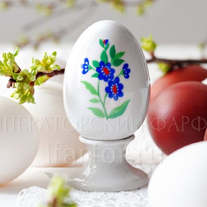 Яйцо пасхальное на подставке Первоцветы Нева